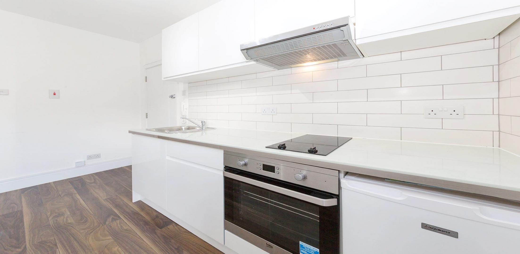 			NEW INSTRUCTION, Studio Apartment, 1 bath, 1 reception Studio			 Kingsgate Road, WEST HAMPSTEAD